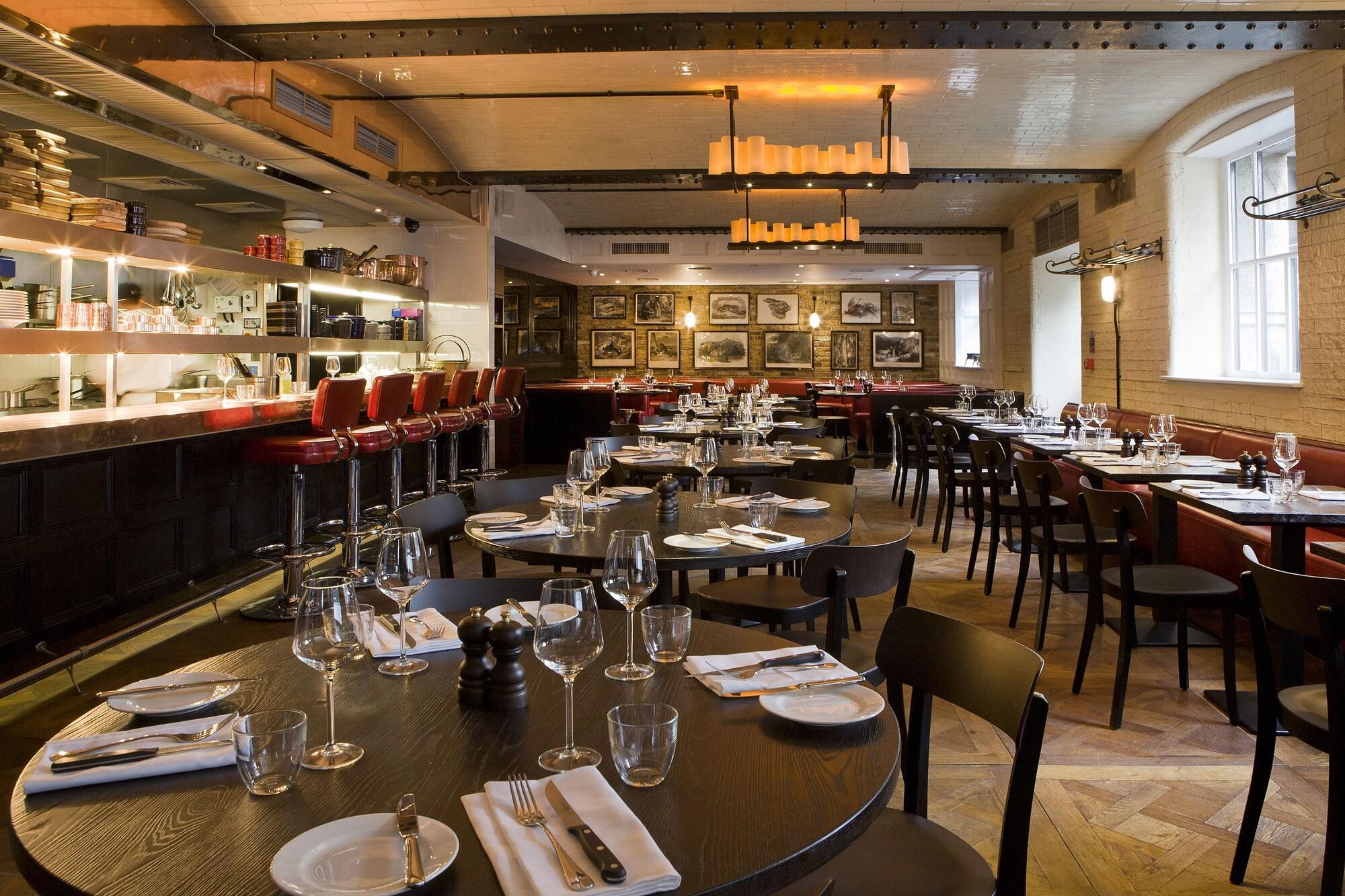 Montcalm Brewery, London City Kültér fotó Interior of the restaurant