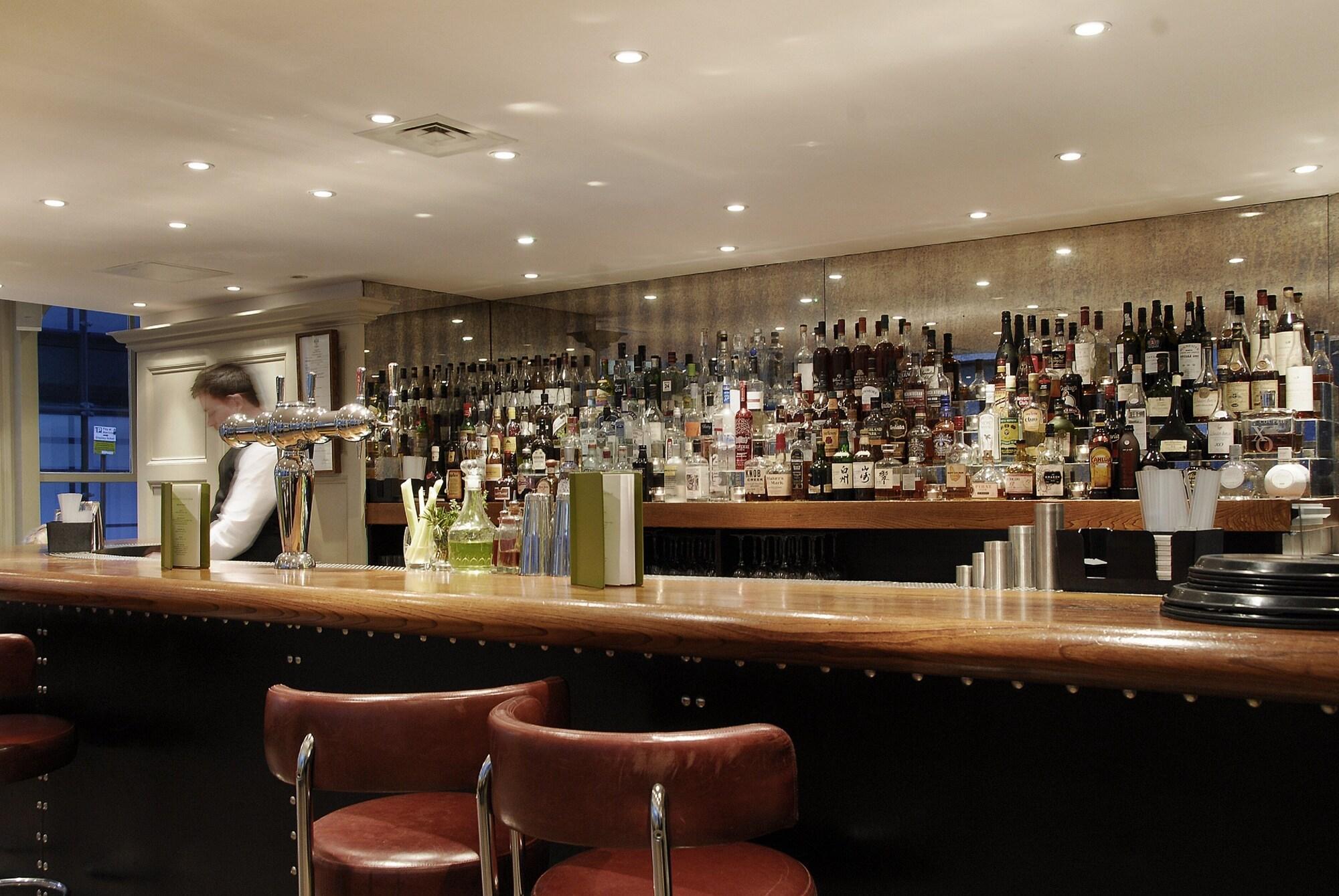 Montcalm Brewery, London City Kültér fotó The bar at the Connaught
