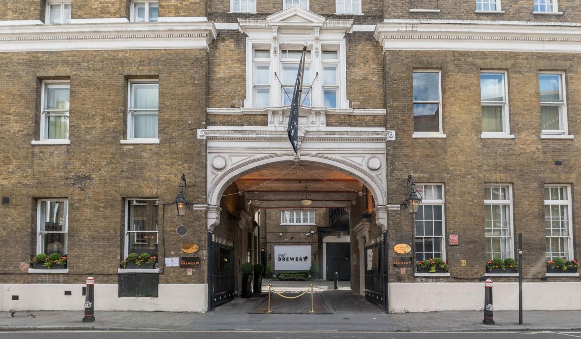 Montcalm Brewery, London City Kültér fotó The entrance to the hotel